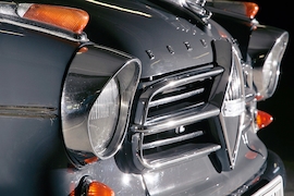 So bleibt der Oldtimer glänzend