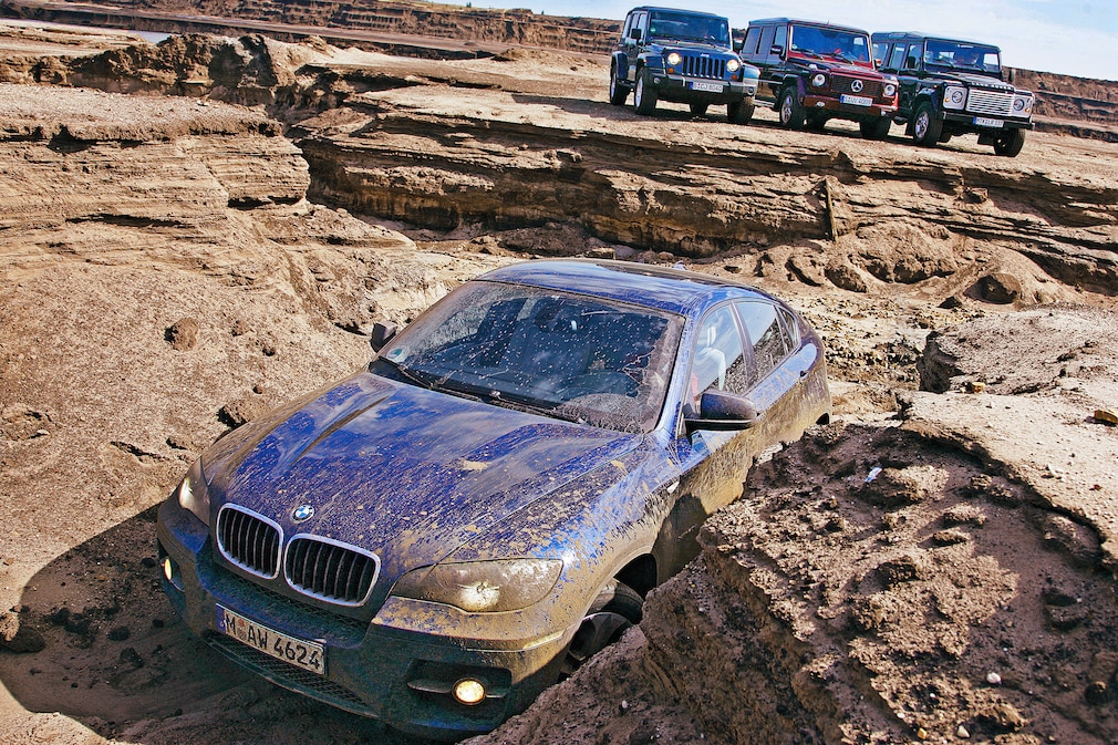 BMW X6 xDrive 30d Jeep Wrangler Unlimited 2.8 CRD Mercedes-Benz G 320 CDI Land Rover Defender 110