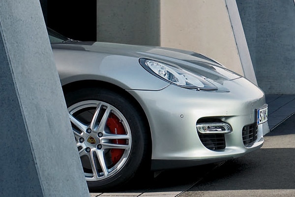 Porsche Panamera Front