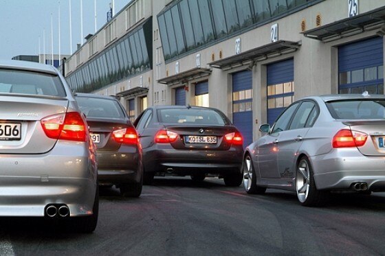 Vier getunte BMW 320d