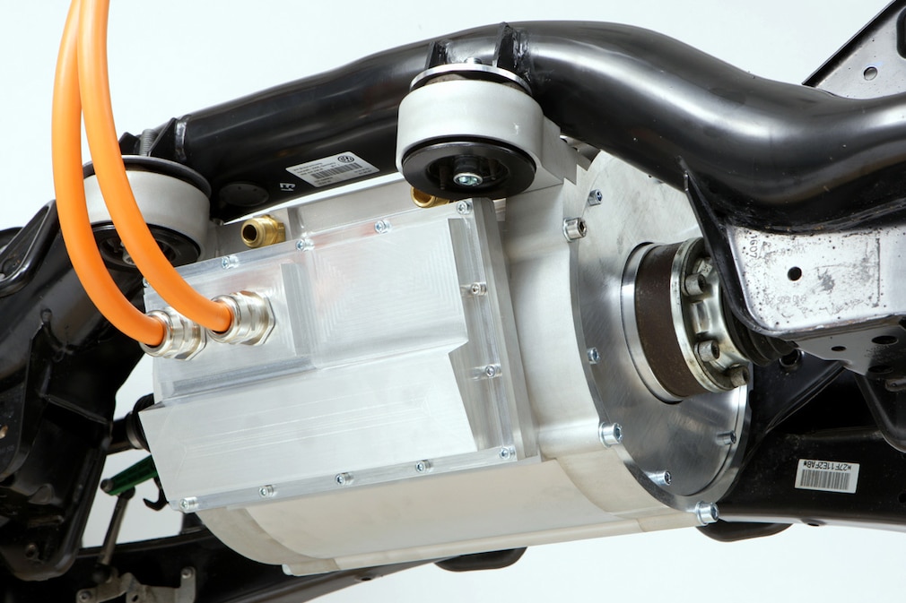 Hybridantrieb mit zwei Elektromotoren