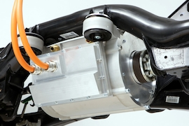 Hybridantrieb mit zwei Elektromotoren