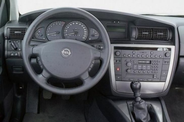 Test-Telegramm Opel Omega 3.0 V6 Sport