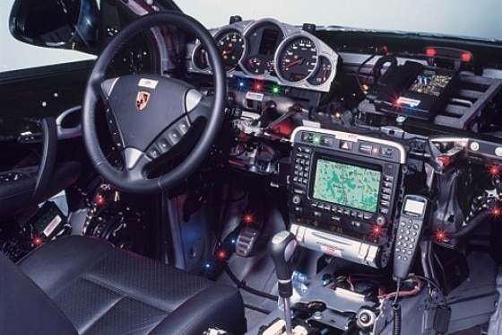 Gläserner Porsche Cayenne