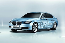 BMW rüstet den neuen 7er mit Hybridantrieb auf.