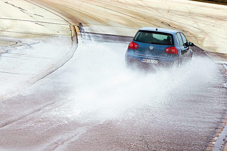 Kurven-Aquaplanning Ganzjahresreifen 195/65 R15