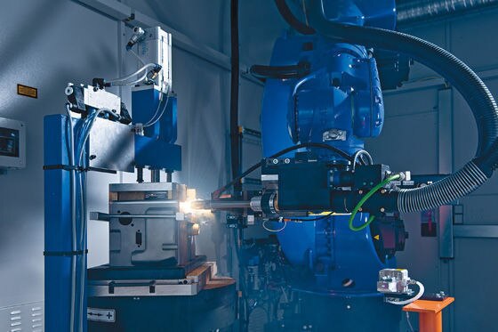 Produktion von Lithium-Ionen-Batterien bei Conti