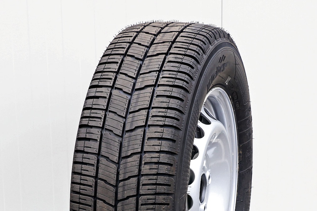 Ganzjahresreifen Format 235/65 R 16 C Kleber Transpro 4S