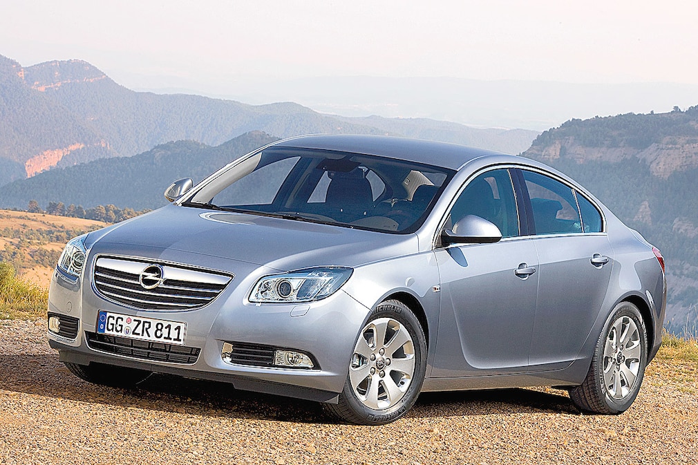 Opel zeigt in Paris den Insignia als sparsame Ecoflex-Ausführung.