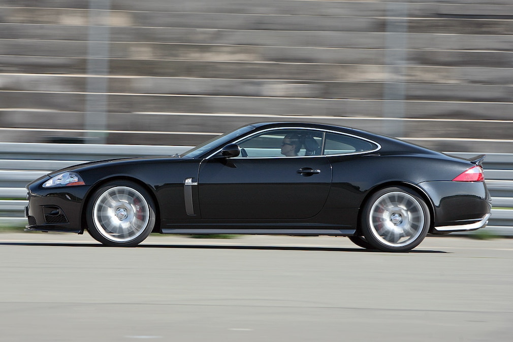 Jaguar XKR-S
