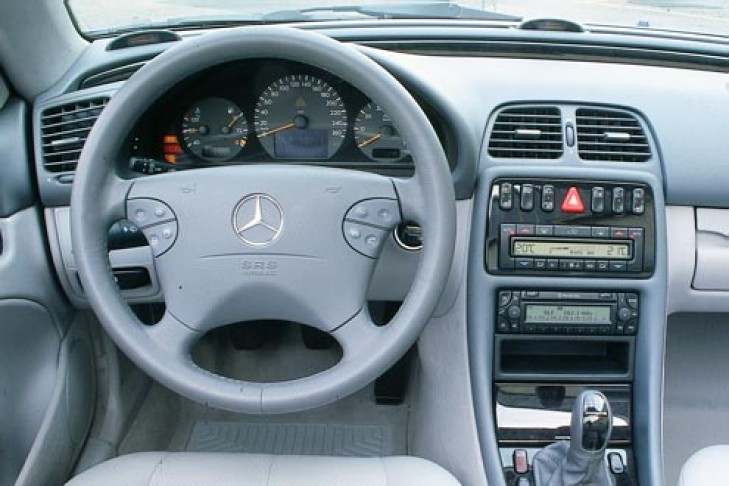 Mercedes-Benz CLK C 208 Cockpit Mopf
