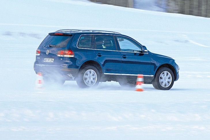 Bremsen Schnee Winterreifentest 255/55 R 18