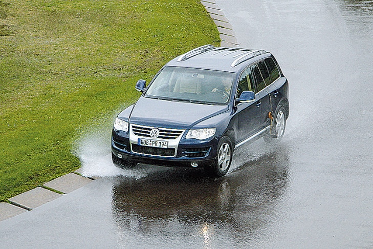 Handling Winterreifentest 255/55 R 18