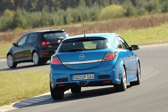 Golf R32 gegen Astra OPC