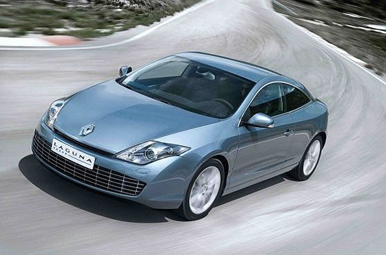 Renault stattet den neuen Laguna Coupé GT mit Allradlenkung aus.