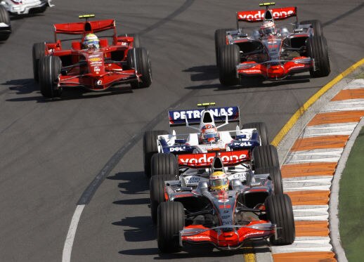 Immer auf Tuchfühlung: Massa und Kubica jagen den Mercedes-Piloten in jedem Rennen.