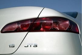 Alfa 159 1.9 JTS 16V gegen BMW 320i