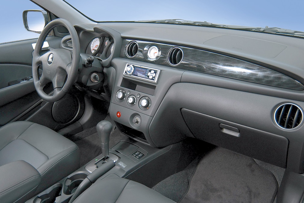Mitsubishi Outlander 1
