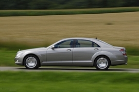 Mercedes-Benz S-Guard