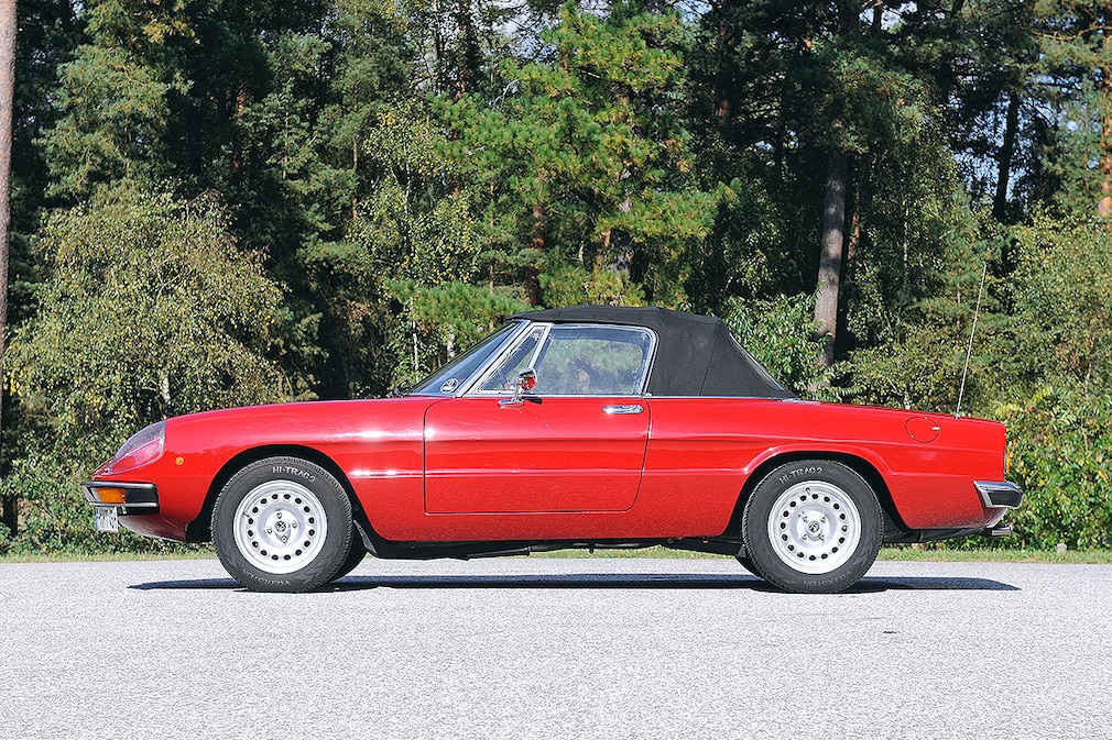 Alfa Romeo 2000 Spider Fastback