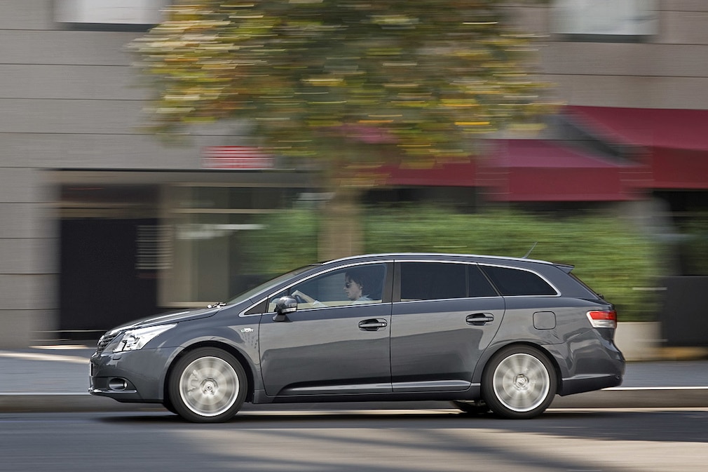 Test Toyota Avensis Combi (2009)
