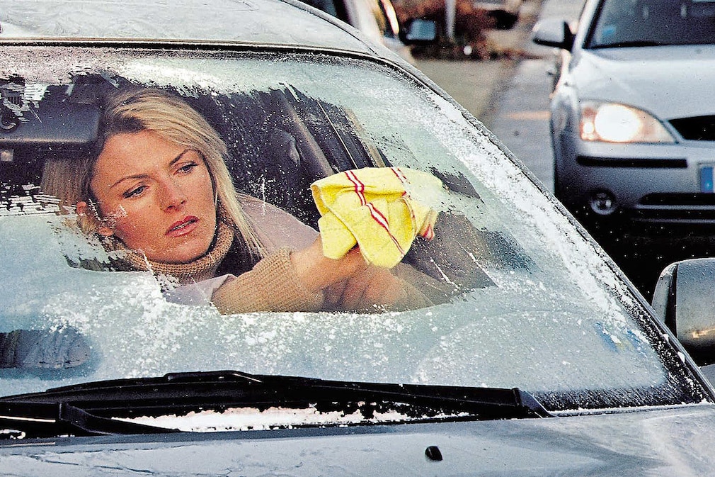 Auto fahren im Winter