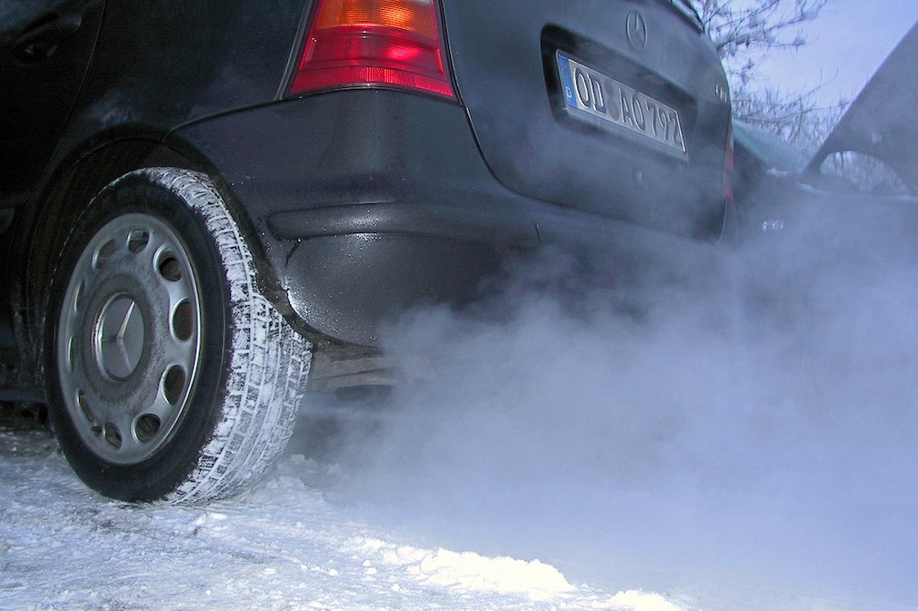 Auto fahren im Winter