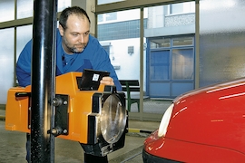 Mehr als ein Drittel der deutschen Autos haben Mängel beim Licht.