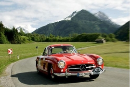 Hohe Berge und schöne Autos: Kitzbühler Alpenrallye