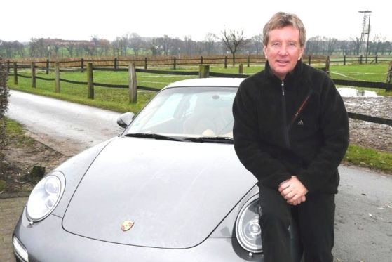 Klaus Niedzwiedz drückte den 911 Carrera auf 6,7 Liter für 100 Kilometer.