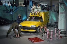 Autos werden zu Opernstars: "Die Jagd" in Stuttgart.