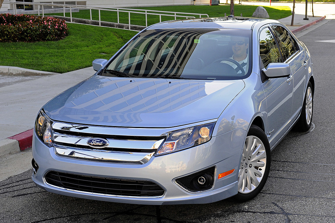 Ford Fusion Hybrid in Detroit AUTO BILD