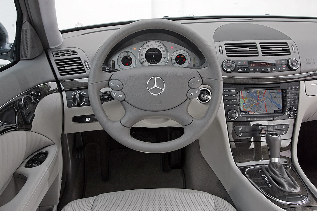 Mercedes E 350 CGI T- Modell