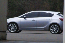 Erlkönig Opel Astra