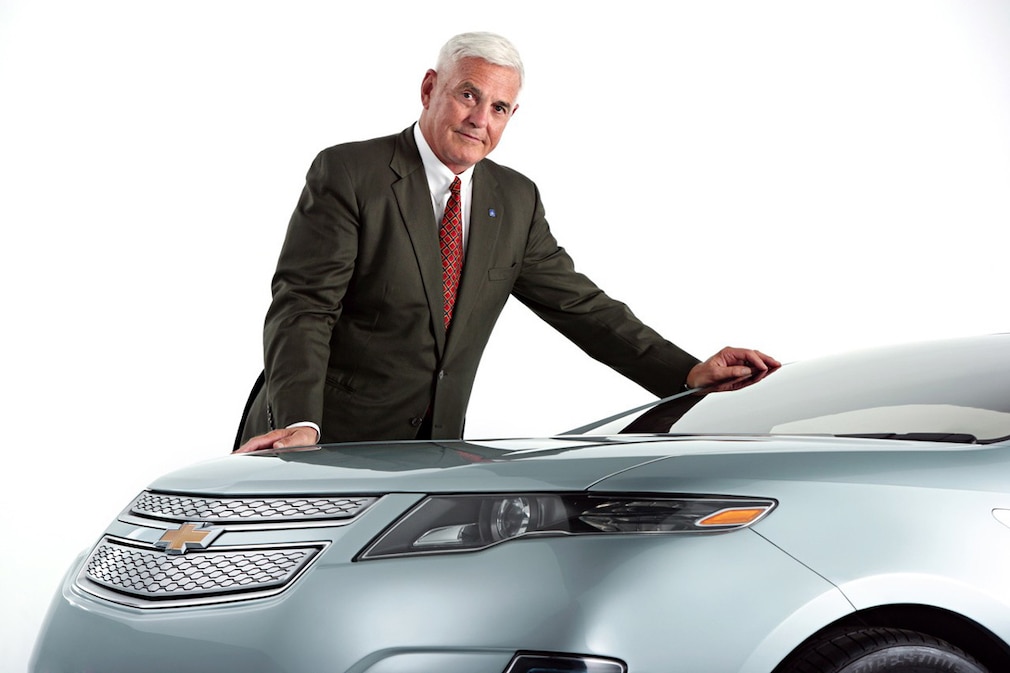 Bob Lutz mit Chevrolet Volt