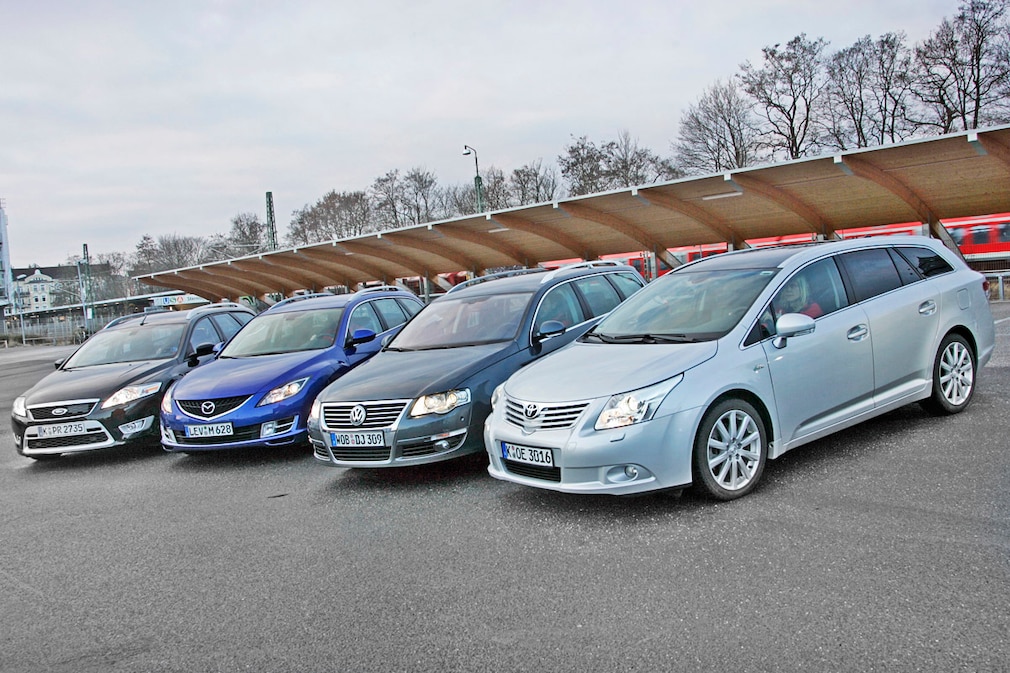 Ford Mondeo Turnier Mazda6 Sport Kombi VW Passat Variant Toyota Avensis Combi