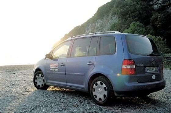 AUTOMOBIL TESTS-Härtetest VW Touran