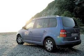 AUTOMOBIL TESTS-Härtetest VW Touran