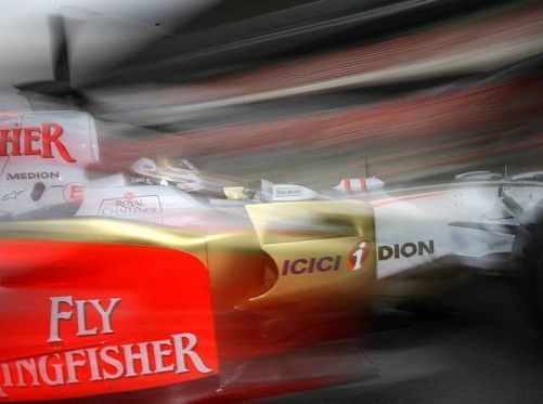 Adrian Sutil wird mit Force India und dem VJM02 bald in den Testbetrieb eingreifen