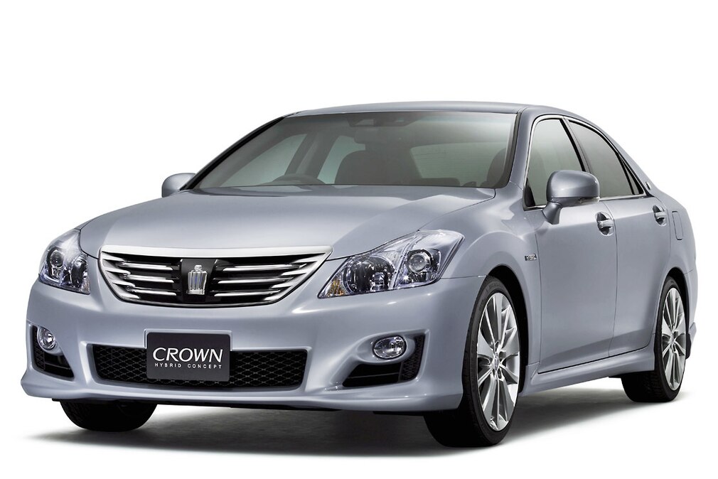 Toyota Crown Hybrid