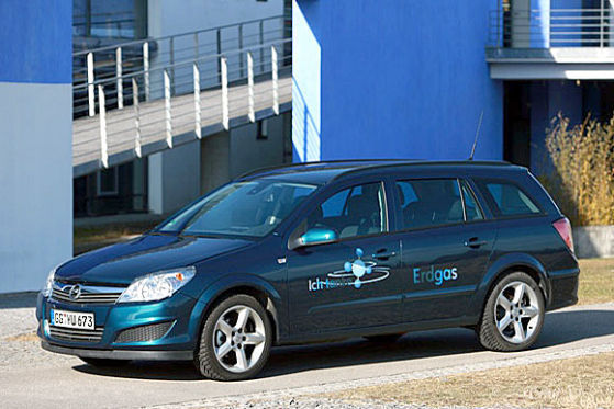 Opel Astra CNG mit Hybrid Prototyp