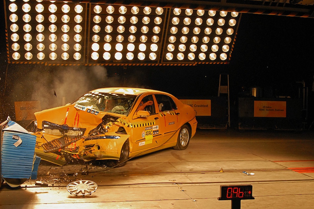 Crashtest Brilliance BS4