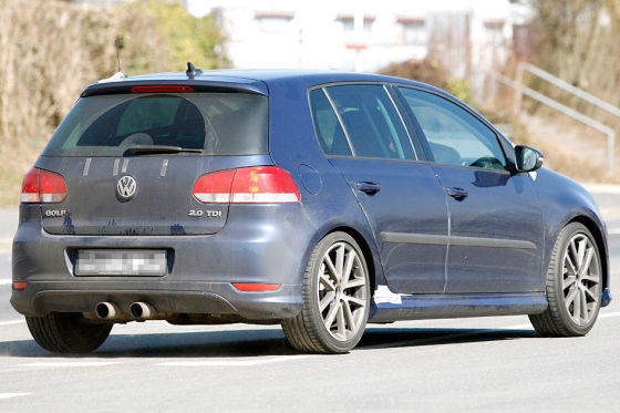 Am Nürburgring erwischt: der Golf R20 – das neue Topmodell der Baureihe. 250 km/h schnell, 270 PS stark.