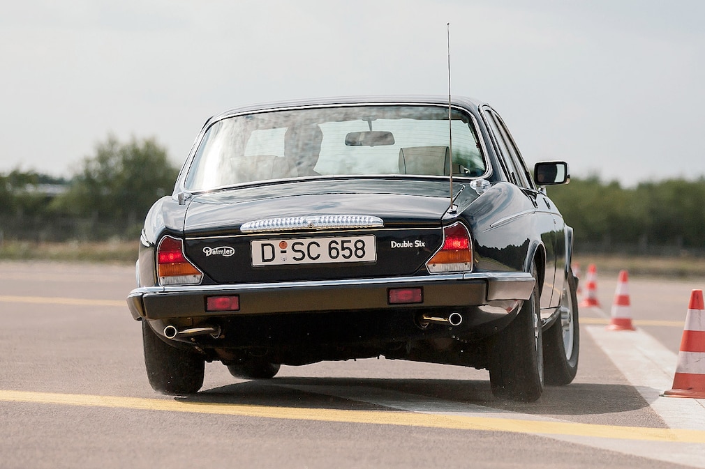 Daimler Double Six Serie III