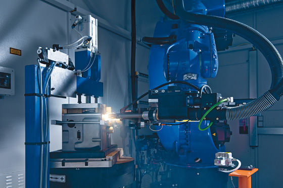 Produktion von Lithium-Ionen-Batterien bei Conti