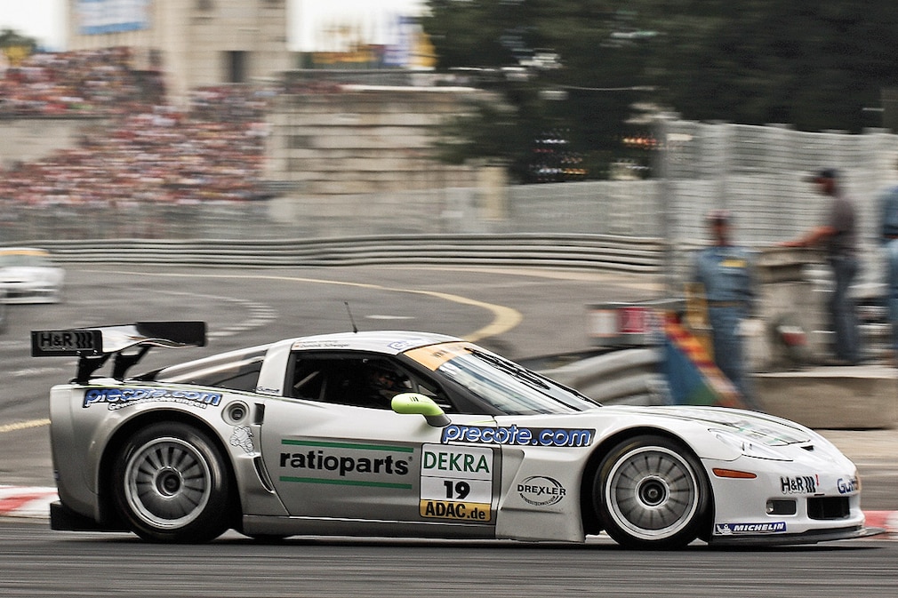 Tracktest Callaway Corvette Z06R GT3
