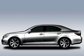 Heckradar im Lexus LS