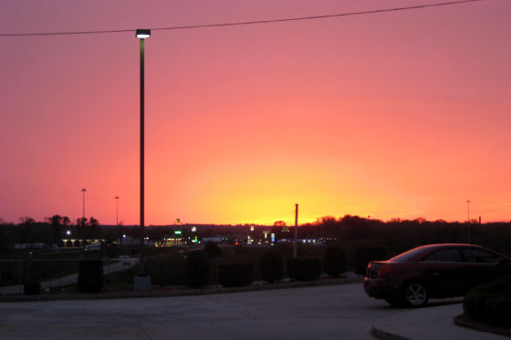 Sonnenuntergang irgendwo im schönen Alabama. Hier ticken die Uhren noch langsamer, ist die Welt noch in Ordnung.
