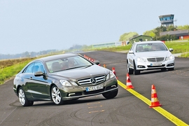 Mercedes E-Klasse E 350 CGI Coupé Mercedes E-Klasse E 350 CGI Limousine