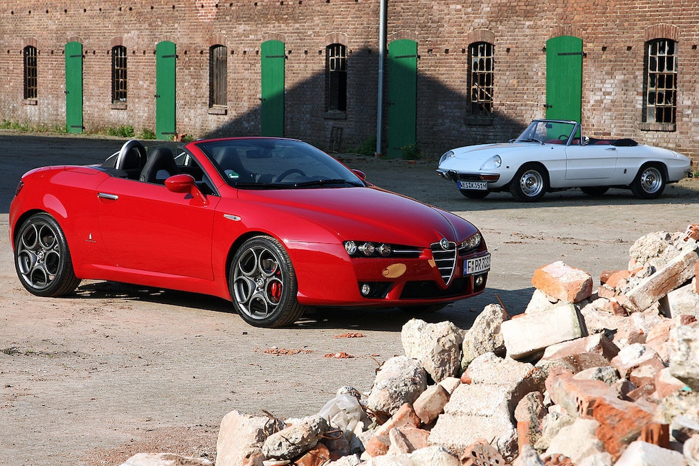 Alfa Romeo 1750 Spider Duetto / 1.8 TBI 16V